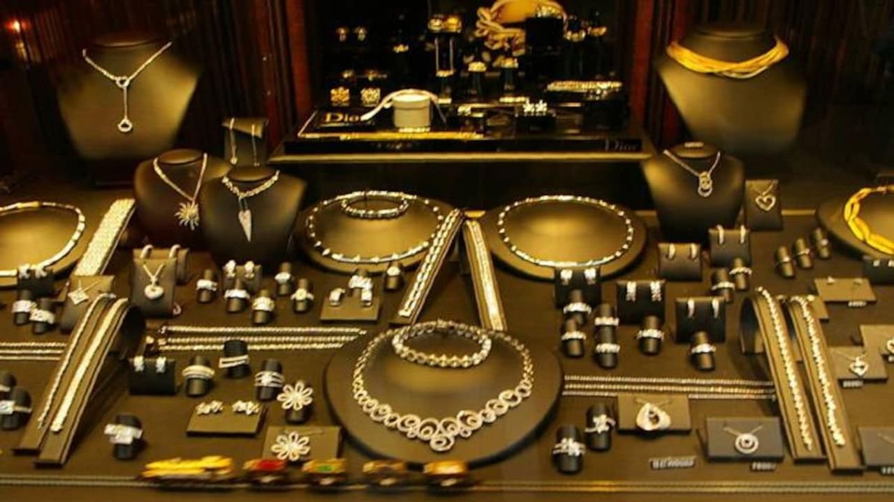 Gems, jewellery exports rise 9.18% in Oct on higher demand of value-added diamond: GJEPC 1 Gems, jewellery exports rise 9.18% in Oct on higher demand of value-added diamond: GJEPC