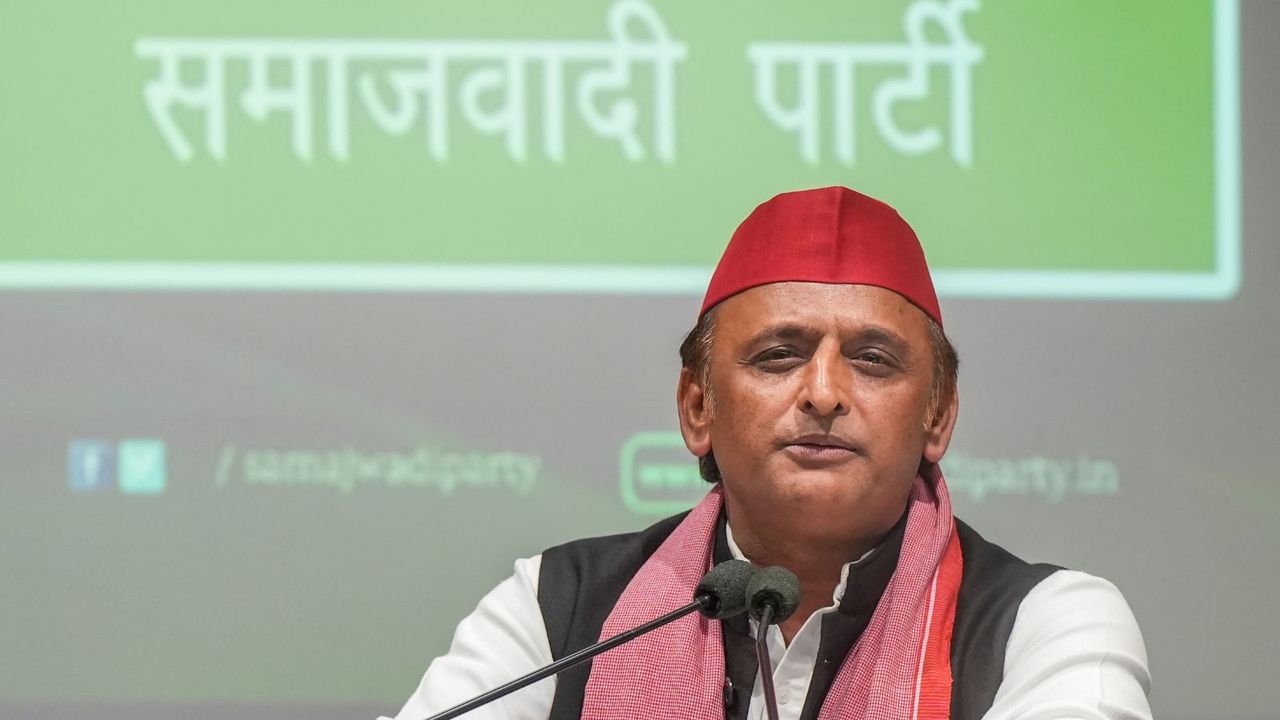Jhansi medical college fire: Akhilesh demands Rs 1 crore for each victim 1 Jhansi medical college fire: Akhilesh demands Rs 1 crore for each victim