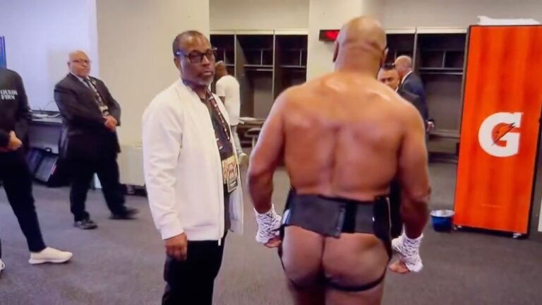 Mike Tyson's ‘kick-ass’ wardrobe malfunction goes viral 8 Mike Tyson's ‘kick-ass’ wardrobe malfunction goes viral