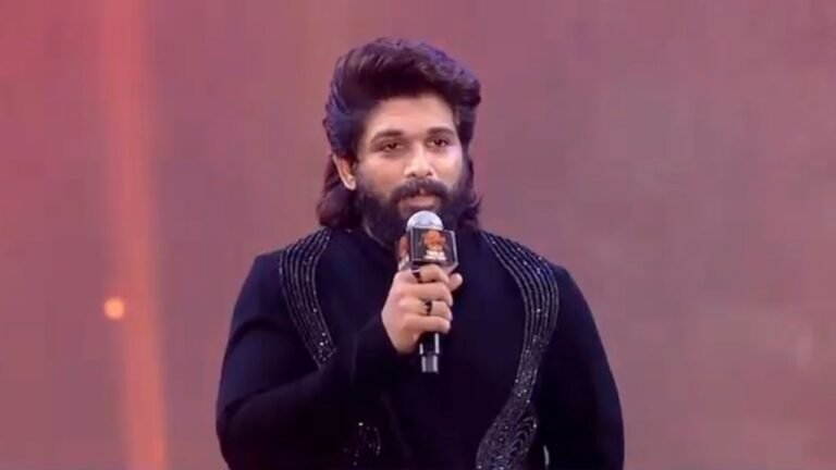 Pushpa bows down to no one, but Allu Arjun does to Patna fans at Pushpa 2 trailer launch 8 Pushpa bows down to no one, but Allu Arjun does to Patna fans at Pushpa 2 trailer launch