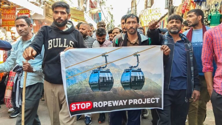 J-K: Mehbooba urges L-G Sinha to reconsider Vaishno Devi ropeway project