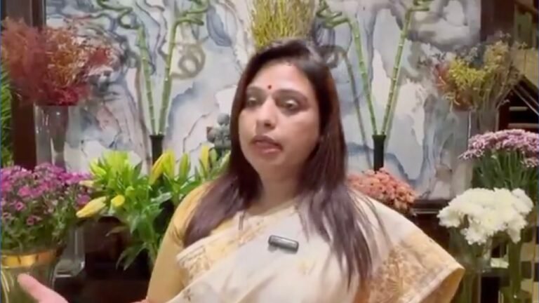 Marathas want Shinde as CM, says Sena leader 11 Marathas want Shinde as CM, says Sena leader