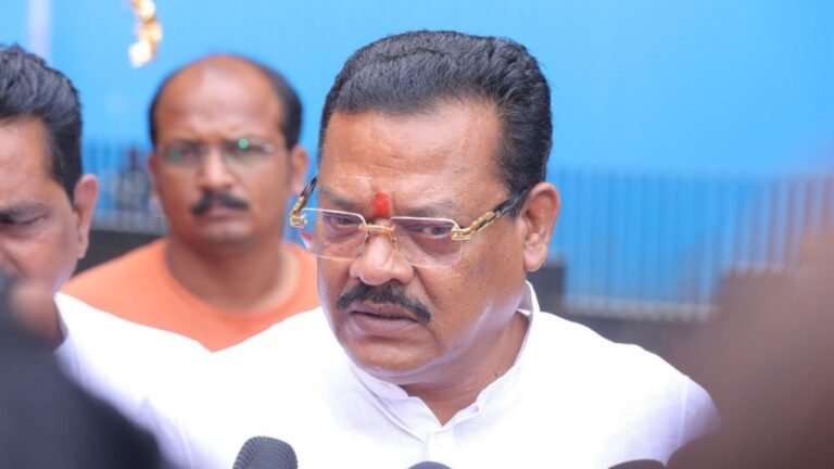 If Shinde doesn’t accept deputy CM’s post, it will go to someone in Shiv Sena: Shirsat 10 If Shinde doesn’t accept deputy CM’s post, it will go to someone in Shiv Sena: Shirsat