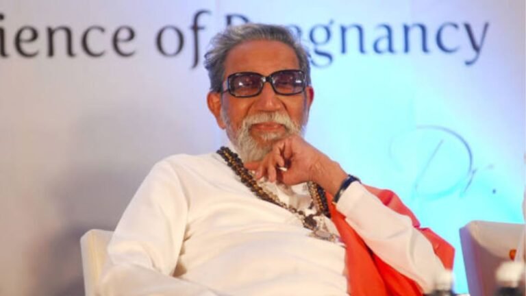 Uddhav, other leaders pay tributes to Bal Thackeray on his death anniversary 11 Uddhav, other leaders pay tributes to Bal Thackeray on his death anniversary