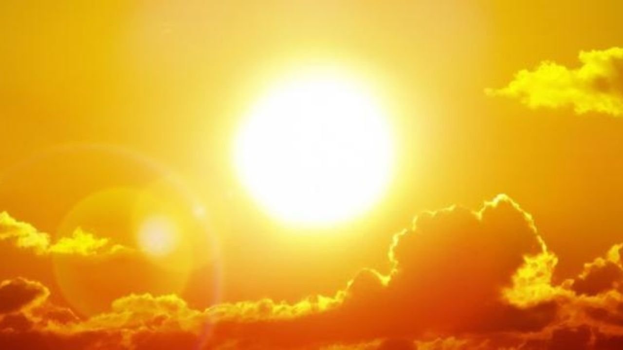 Right now, the Sun is far more active than predicted – and small satellites are paying the price 1 Right now, the Sun is far more active than predicted – and small satellites are paying the price