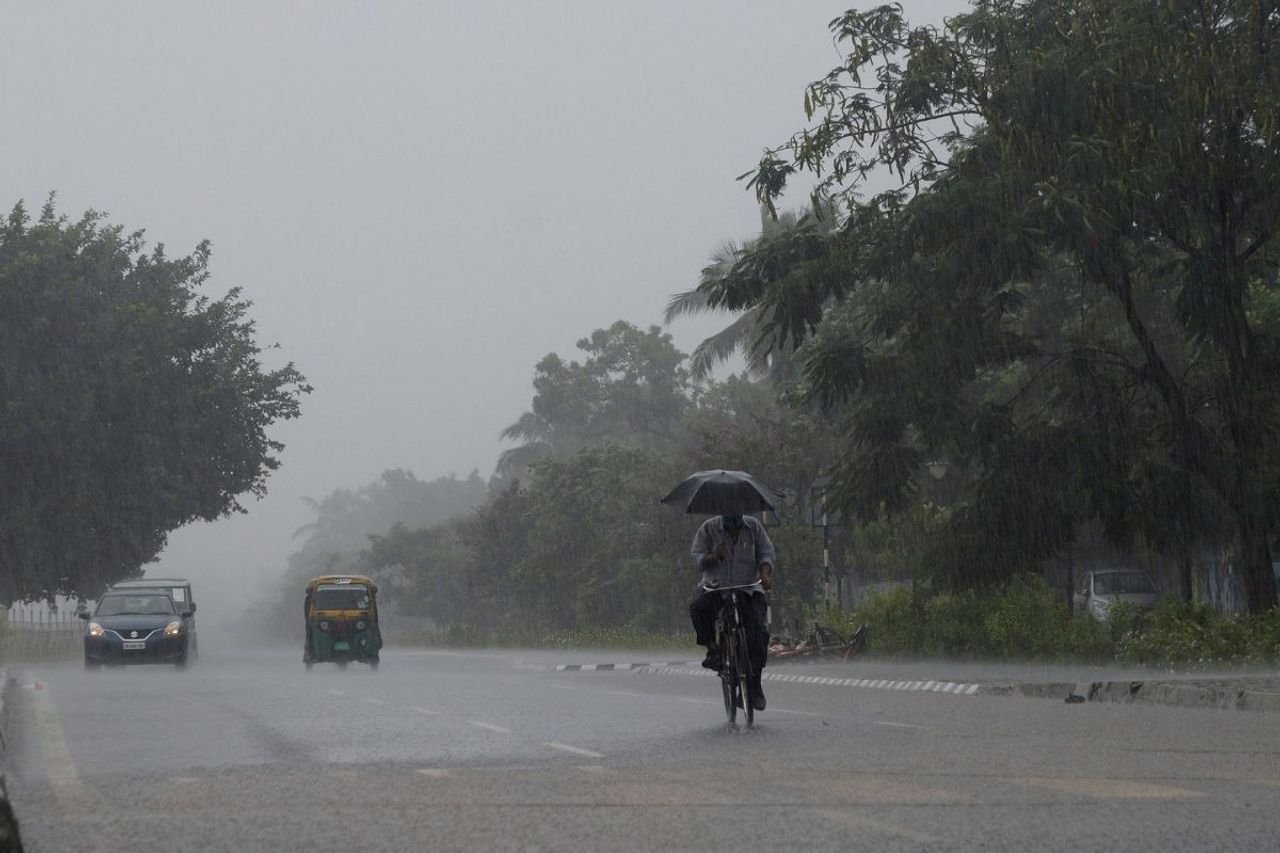 Light rain, cloudy weather in Odisha as deep depression forms in Bay of Bengal 1 Light rain, cloudy weather in Odisha as deep depression forms in Bay of Bengal