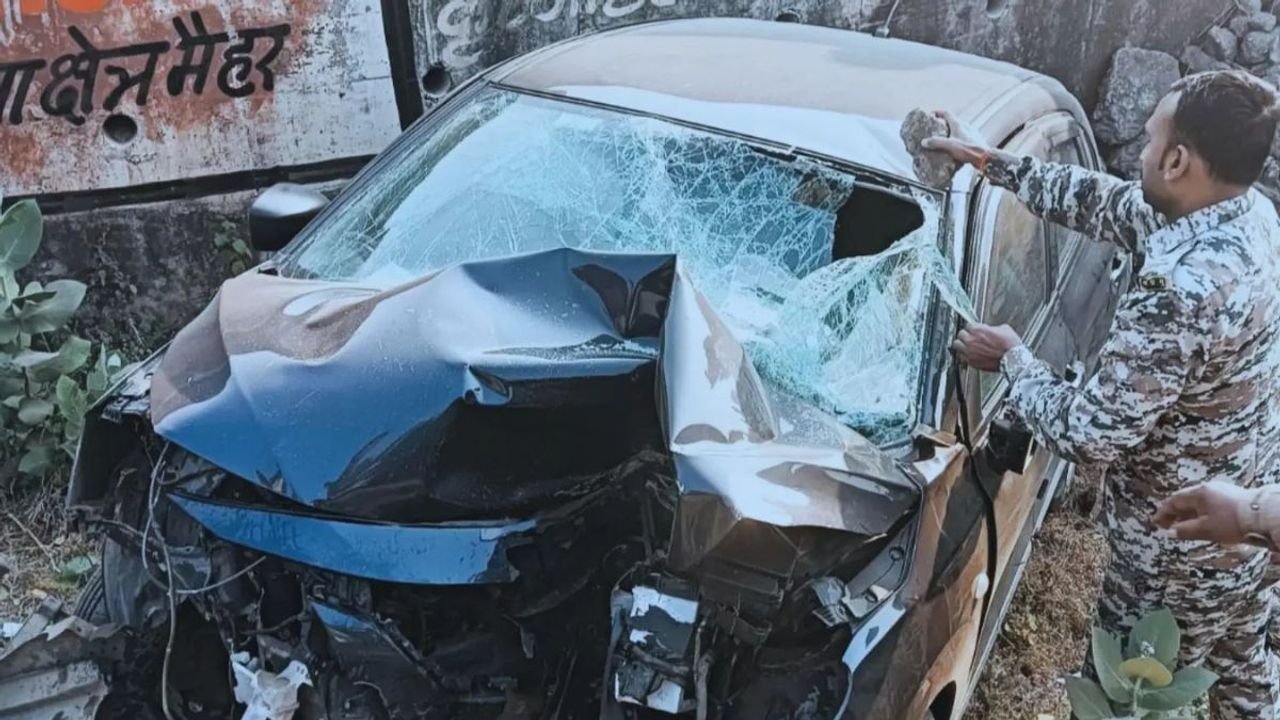 Four killed after car hits divider, overturns in MP's Maihar