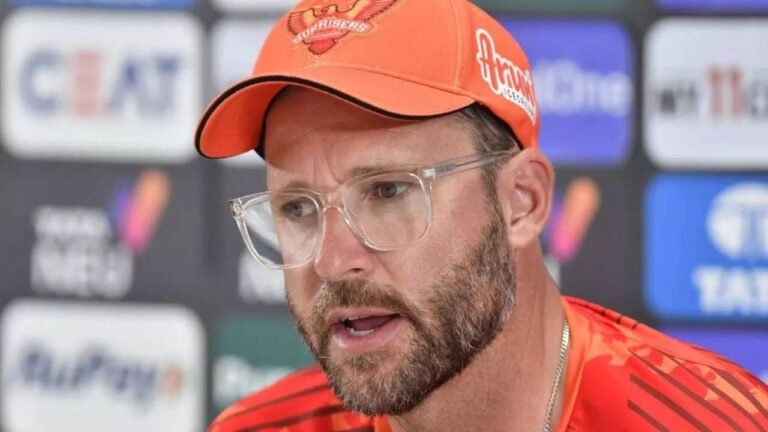 Australia assistant coach Daniel Vettori to leave Perth Test midway for IPL auction 11 Australia assistant coach Daniel Vettori to leave Perth Test midway for IPL auction