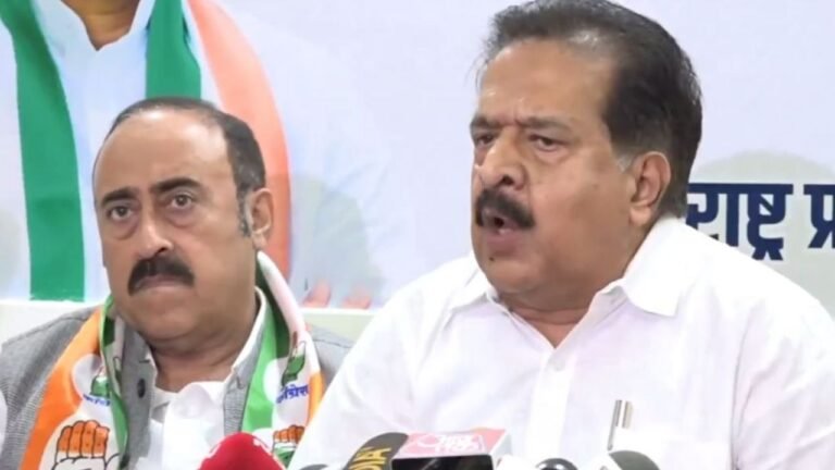 Maharashtra polls: Cong releases ad to target Mahayuti govt over farmers' issues