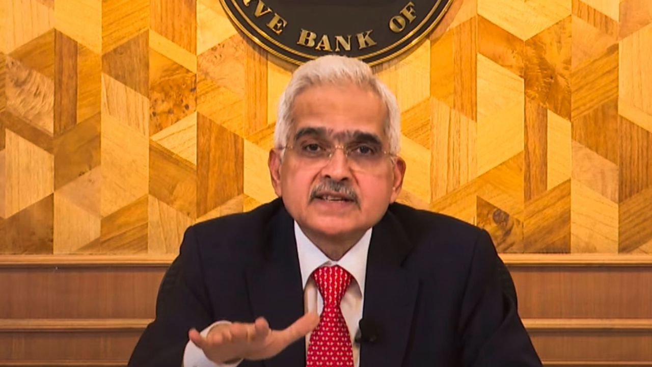 RBI hikes rate caps on diaspora's foreign currency deposits to attract flows 1 RBI hikes rate caps on diaspora's foreign currency deposits to attract flows