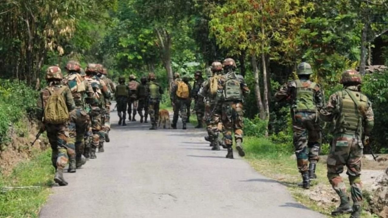 Encounter between security forces and terrorists in Srinagar's forest area 1 Encounter between security forces and terrorists in Srinagar's forest area