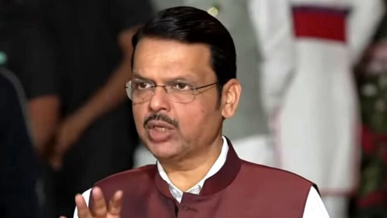Oppn is politicising every incident: Fadnavis on Beed sarpanch murder case 2 Oppn is politicising every incident: Fadnavis on Beed sarpanch murder case