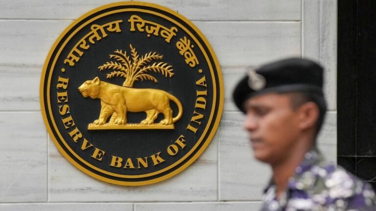 RBI cuts CRR to 4%; will unlock Rs 1.16 lakh cr bank funds 11 RBI cuts CRR to 4%; will unlock Rs 1.16 lakh cr bank funds