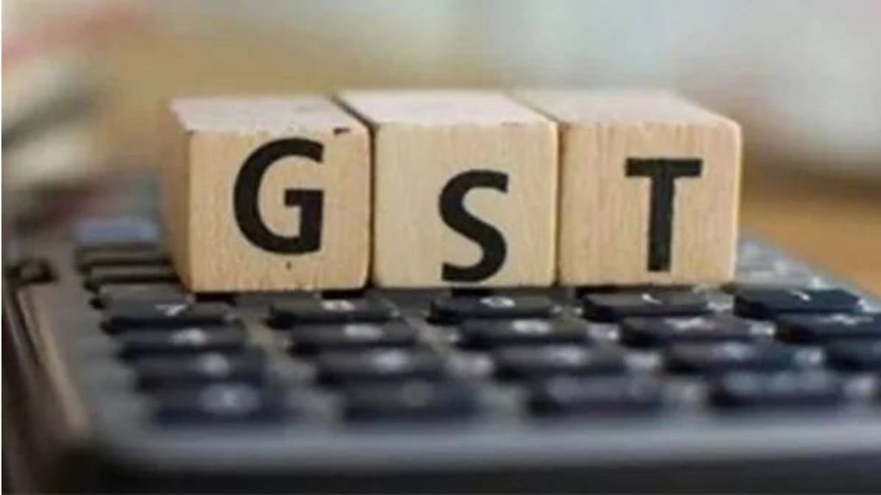 GST collection up 8.5% YoY to Rs 1.82 lakh crore in Nov, marginal dip from Oct 1 GST collection up 8.5% YoY to Rs 1.82 lakh crore in Nov, marginal dip from Oct