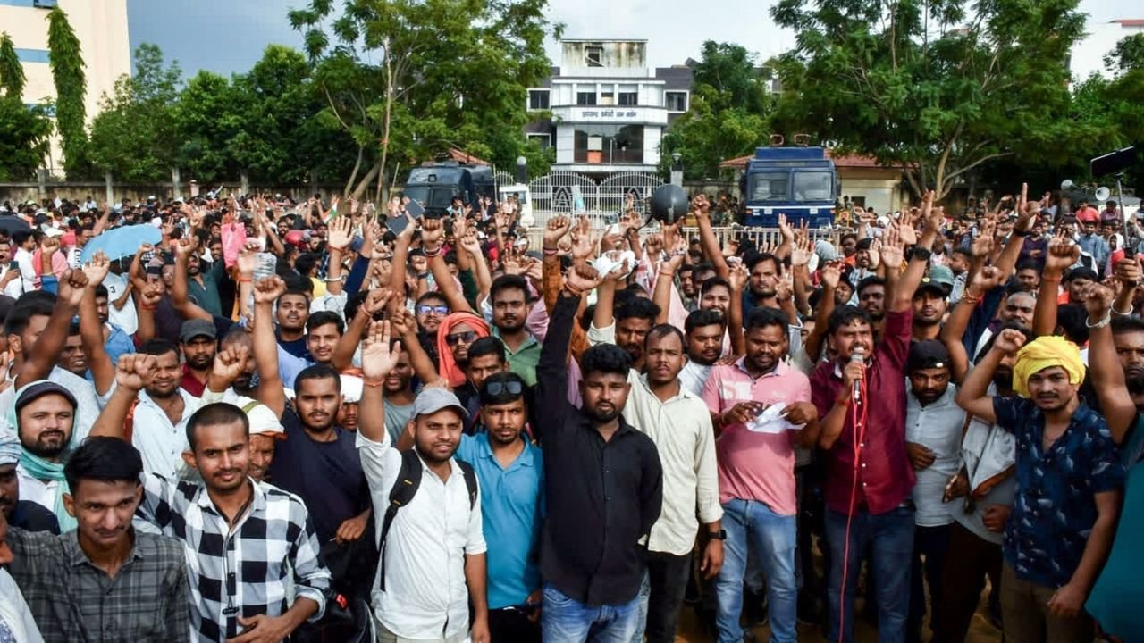 Tight security near Jharkhand SSC office as candidates plan protest over 'irregularities' in exam 1 Tight security near Jharkhand SSC office as candidates plan protest over 'irregularities' in exam