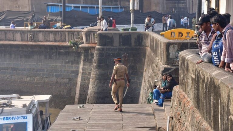 Ferry-Navy craft crash: Body of missing boy found off Mumbai coast; toll rises to 15 8 Ferry-Navy craft crash: Body of missing boy found off Mumbai coast; toll rises to 15