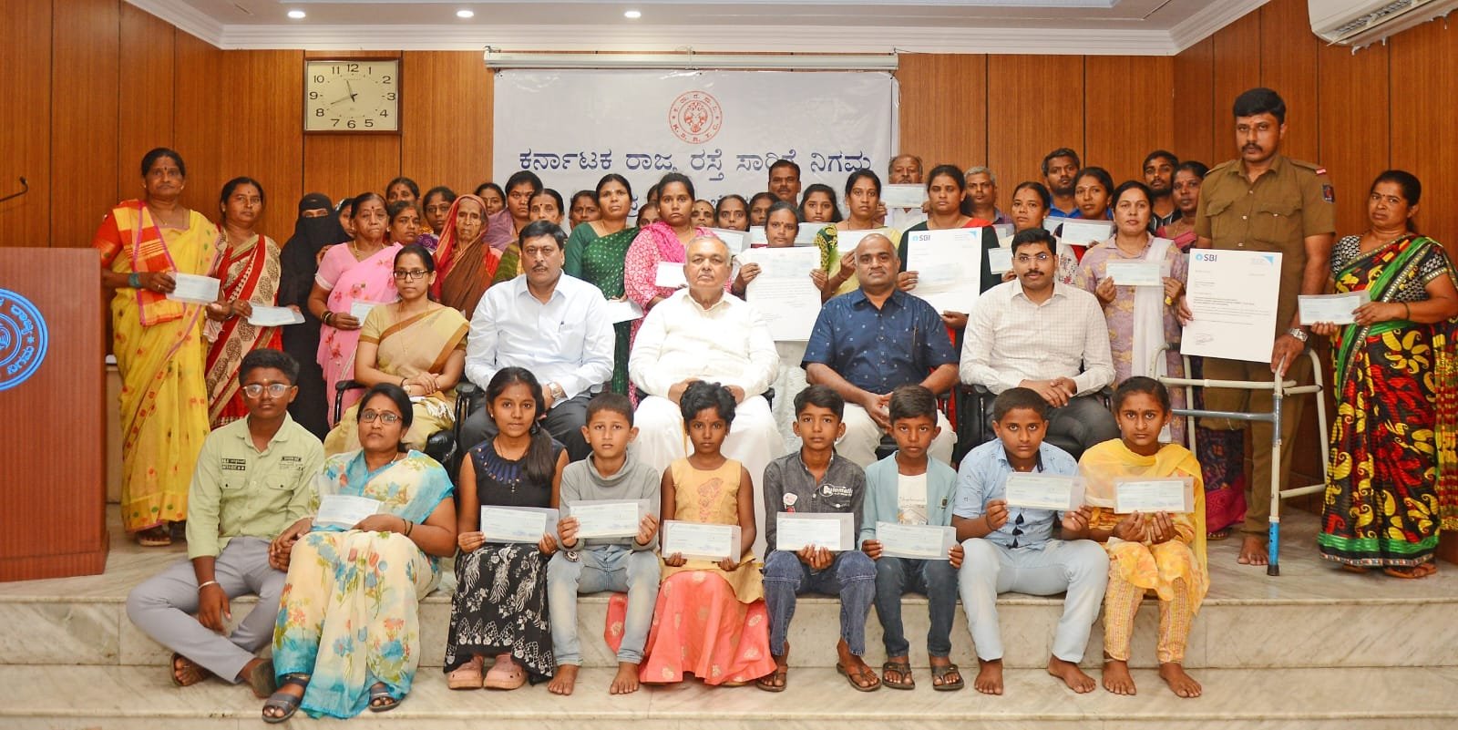 KSRTC Distributes One Crore Compensation to Victims of Tragic Accident 1 IMG-20250426-WA0200