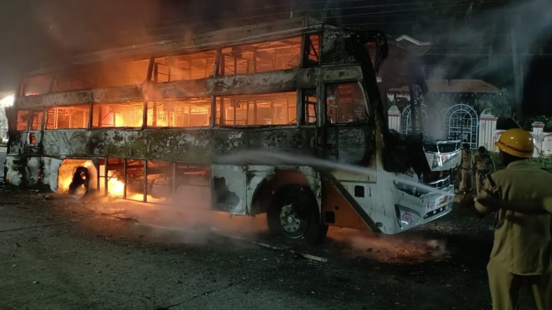 Fire on Wheels: 25 Passengers Safe After Bus Fire on Bangalore-Mangalore Highway 1 Fire on Wheels: 25 Passengers Safe After Bus Fire on Bangalore-Mangalore Highway