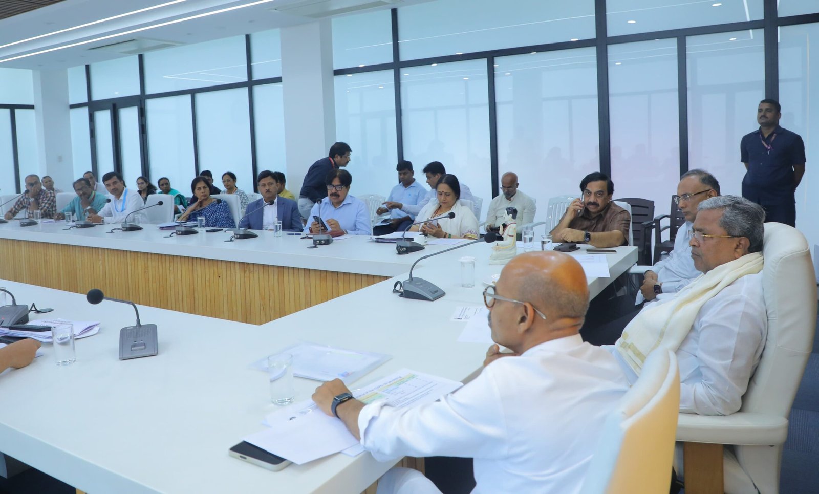 Siddaramaiah Urges Officials to Be Prepared for Potential COVID-19 Surge