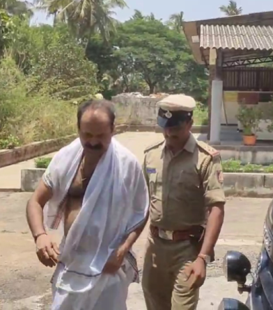 Gangster Bannanje Raja reaches home on emergency parole to perform funeral rites of his father 1 Notorious Gangster Bannanje Raja Returns to Udupi on Emergency Parole for Father's Funeral