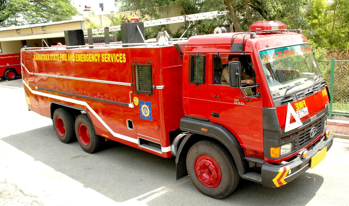 Karnataka Government Approves 1% Fire Cess on All High-Rise Buildings Under Fire Safety Law 1 Karantaka Fire Services