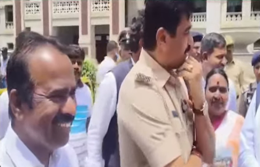 BJP MLC Ravikumar Moves High Court Against FIR Over Remarks on Chief Secretary Shalini Rajneesh; Urgent Hearing Sought