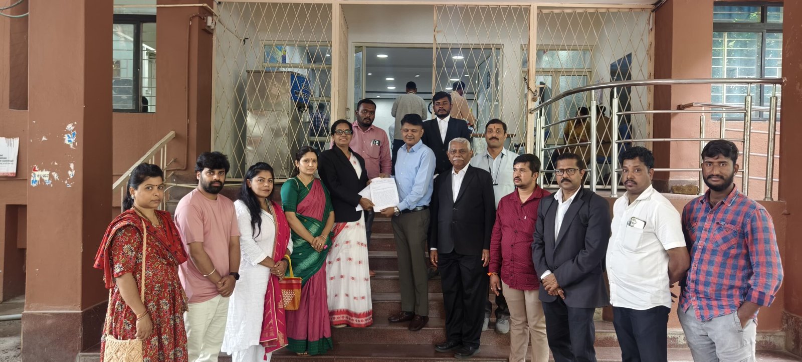 Karnataka| Plastic Flags Disrespect National Symbol: Hindu Janajagruti Samiti Petitions Bengaluru DC to Ban Sale on Independence Day 1 Plastic Flags Disrespect National Symbol: Hindu Janajagruti Samiti Petitions Bengaluru DC to Ban Sale on Independence Day