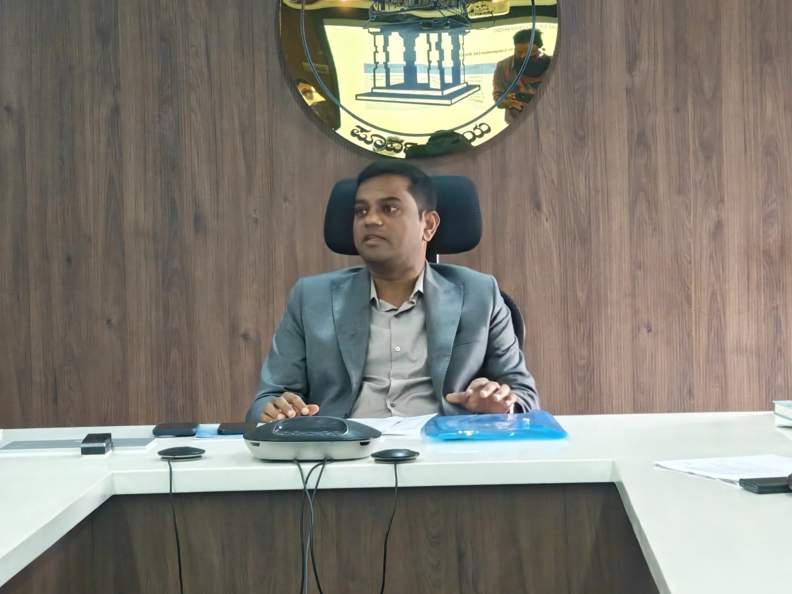 Bengaluru Central City Corporation Commissioner Rajendra Cholan Orders Pothole-Free Roads, Black Spot Removal, and Encroachment-Free Footpaths