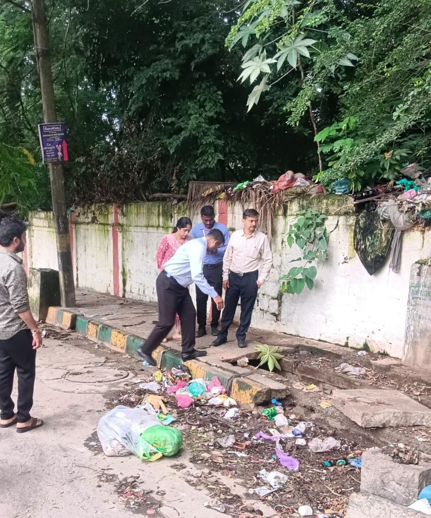 Bengaluru Civic Commissioners Conduct Early Morning Spot Inspections Across City, Central Commissioner Holds Review Meeting 3 Bengaluru South City Corporation Commissioner K.N. Ramesh