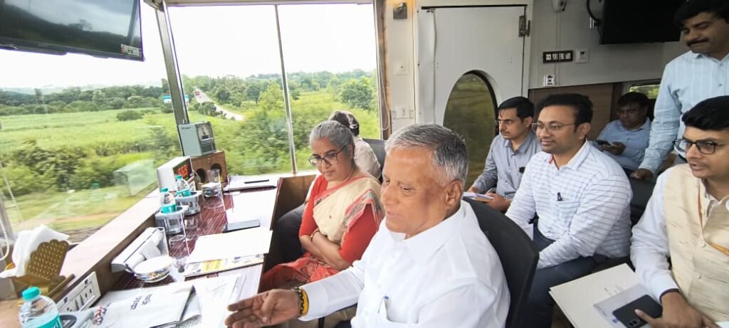 Union Minister V. Somanna Reviews Dharwad–Belagavi Rail Line, Inspects Alnawar and Londa Stations, Assures Action on Passenger Issues