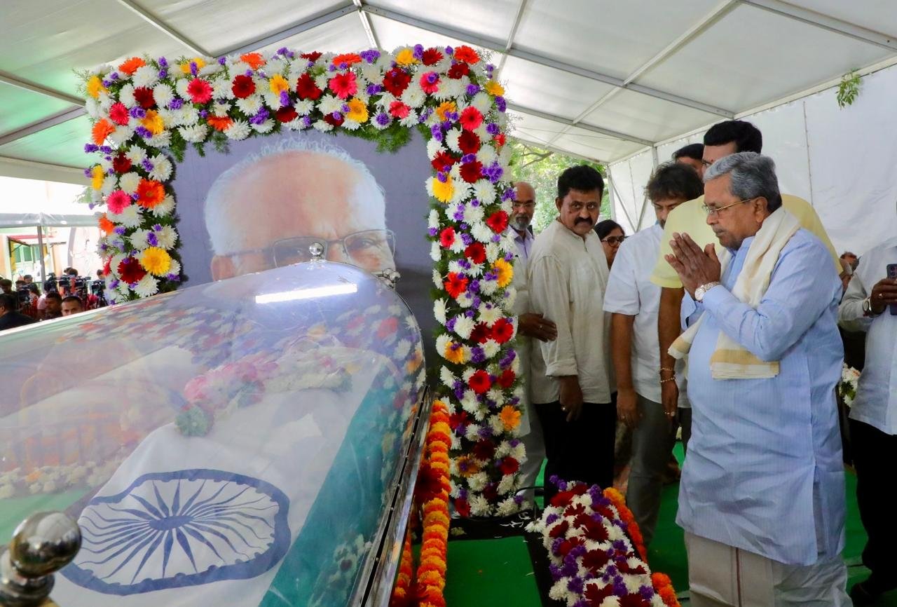 Karnataka Govt to Build Memorial for Legendary Novelist S.L. Bhyrappa in Mysuru, Announces CM Siddaramaiah