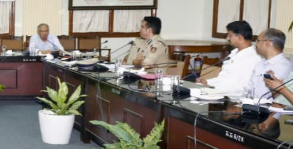 Bengaluru Development Review Meeting: Chief Secretary Shalini Rajneesh Directs Coordination, Focus on Roads, Quality Control, and Traffic Management