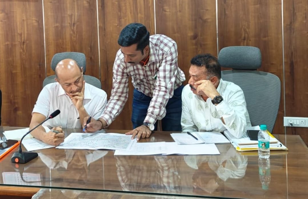 Complete Hennur–Bagalur White Topping by October-End, Orders Bengaluru East Commissioner D.S. Ramesh