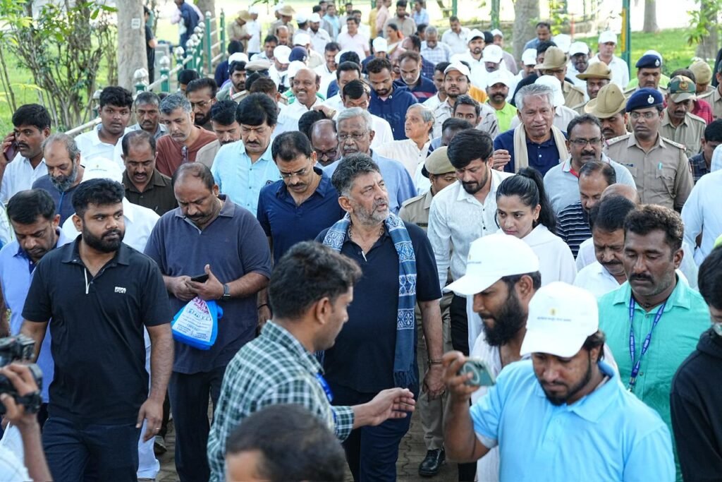 Deputy CM D.K. Shivakumar Promises Reinstallation of Jayaprakash Narayan Statue at JP Park, Vows Swift Action on Civic Issues 2 Deputy CM D.K. Shivakumar Promises Reinstallation of Jayaprakash Narayan Statue at JP Park, Vows Swift Action on Civic Issues