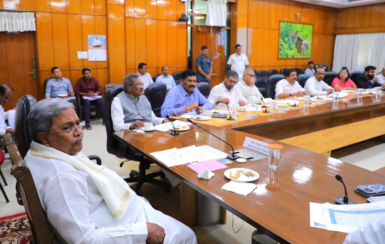 Temporary Break for Karnataka Survey Till October 23; Work to Resume and Conclude by October 31 — Decision Taken in CM Siddaramaiah’s Review Meeting 1 Temporary Break for Karnataka Survey Till October 23; Work to Resume and Conclude by October 31 — Decision Taken in CM Siddaramaiah’s Review Meeting