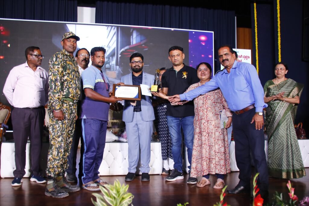 North Bengaluru Collects 599 Tons of Waste in Mega Cleanliness Drive — Sarvagnanagar Bags ₹1 Lakh Top Prize for Clean City Efforts 4 North Bengaluru Collects 599 Tons of Waste in Mega Cleanliness Drive — Sarvagnanagar Bags ₹1 Lakh Top Prize for Clean City Efforts