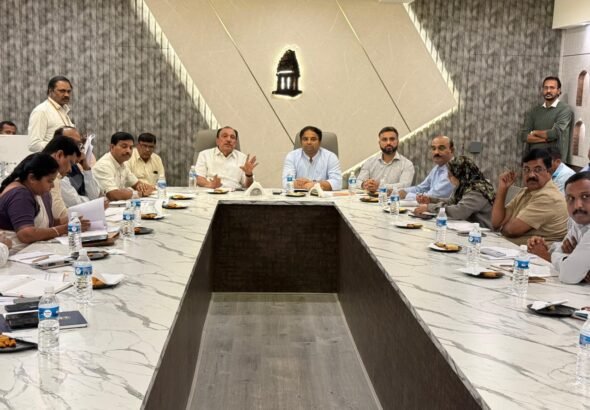 “Crack Down on Bogus Khatas on Government Land”: MLA Krishnappa Directs Officials in Vijayanagar Constituency Review Meet