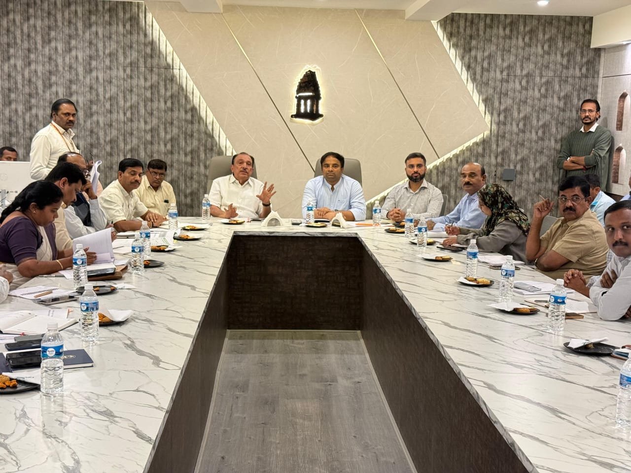 “Crack Down on Bogus Khatas on Government Land”: MLA Krishnappa Directs Officials in Vijayanagar Constituency Review Meet