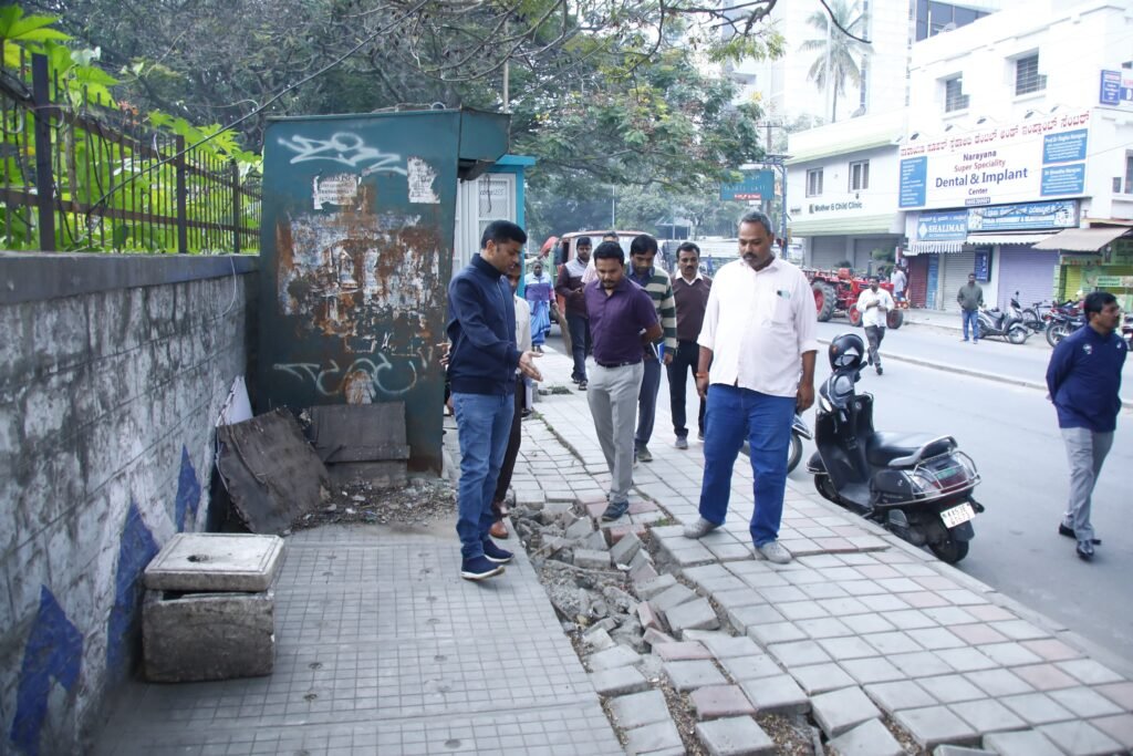 Towards Swachh Bharat & Swachh Bengaluru: 538 Pourakarmikas, 48 Tractors, 52 Waste Loads Cleared in Mega Clean-Up Drive