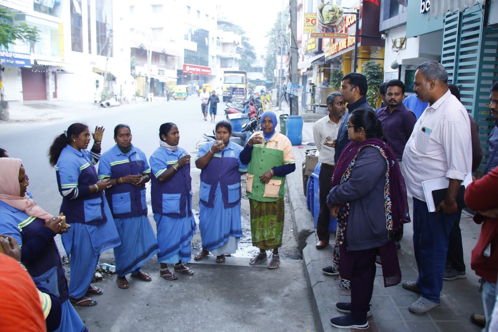 Towards Swachh Bharat & Swachh Bengaluru: 538 Pourakarmikas, 48 Tractors, 52 Waste Loads Cleared in Mega Clean-Up Drive