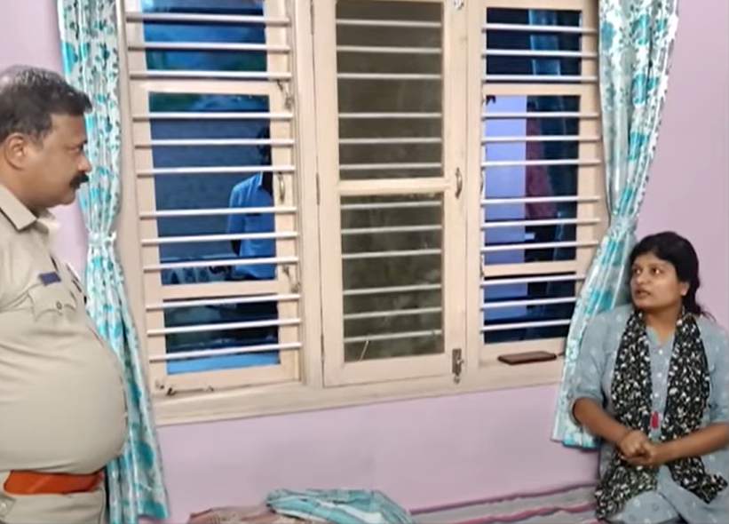 Couple Duped in Invitation Card Ruse: Woman Tied Up and Robbed of 200 Grams Gold in Anekal 3 Couple Duped in Invitation Card Ruse: Woman Tied Up and Robbed of 200 Grams Gold in Anekal