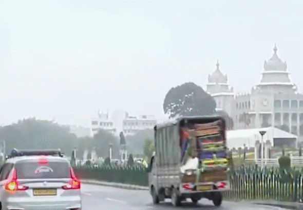 Bengaluru Shivers: Ditva Cyclone Brings Week-Long Cold Wave, Rain Alert Till Tuesday, Temperature Drops to 19°C