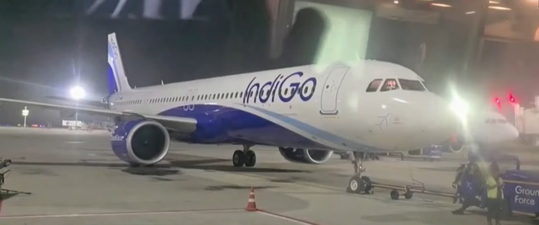 Indigo Flight Crisis: Thousands Stranded, Medical Emergencies, Missed Weddings — Passengers Warn “This Has Never Happened in India’s Aviation History
