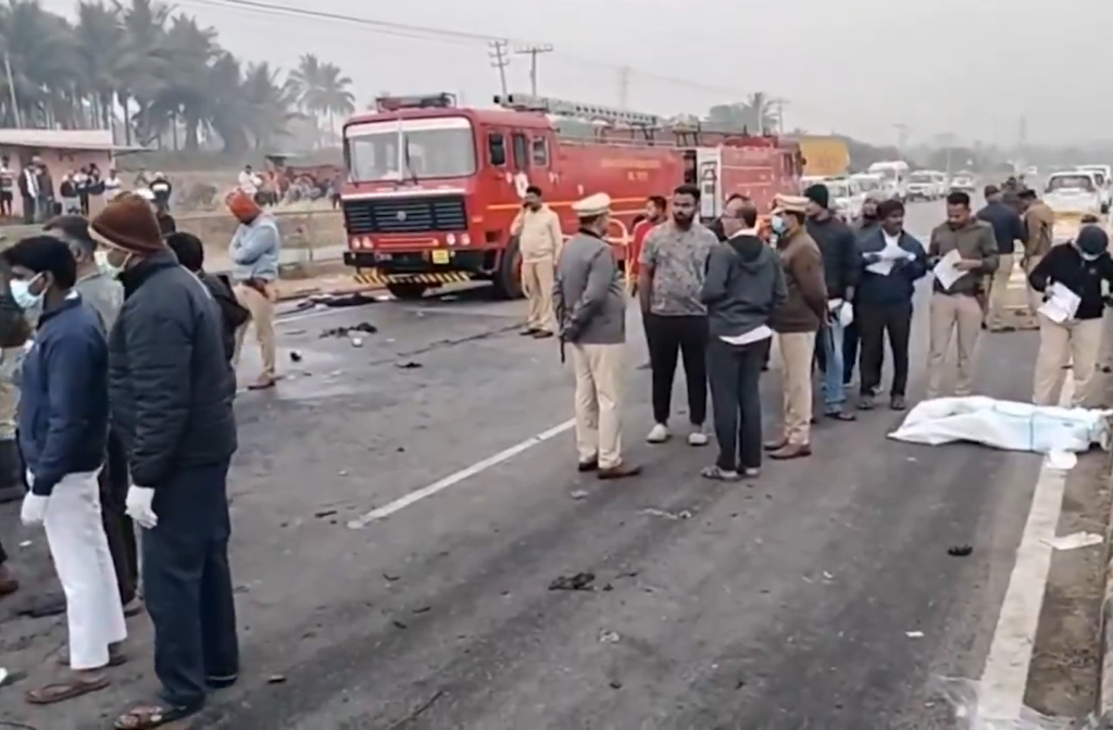 Divider-Jumping Container Kills 9 in Chitradurga; School Bus With 48 Students Spared 3 Early-Morning Inferno in Chitradurga: Bus, Lorry Crash Leaves 11 Dead