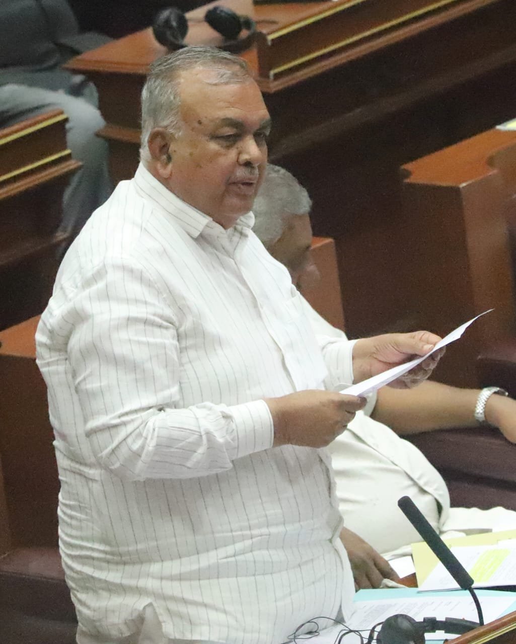 Karnataka Transport Minister Warns RTO Officials: Brokers Will Lead to Disciplinary Action