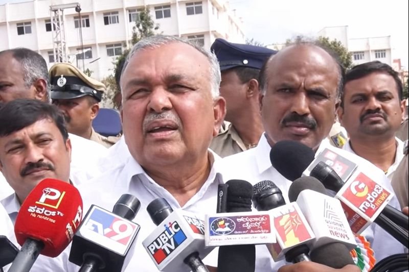 Ramalinga Reddy Clarifies Policy on Advertisements on BMTC and KSRTC Buses