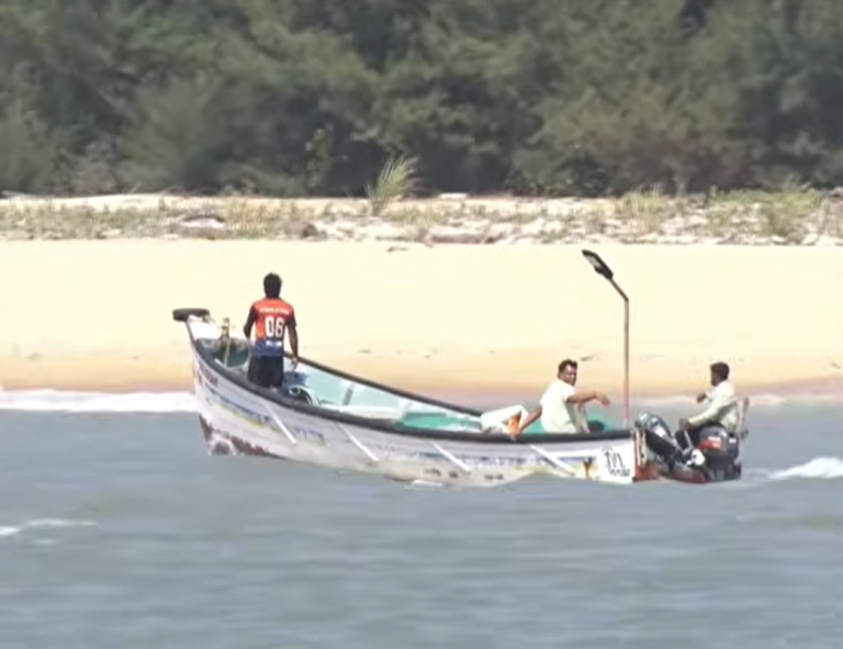 Udupi Boat Accident: Two Tourists Dead After Dolphin-Watching Boat Capsizes in Arabian Sea