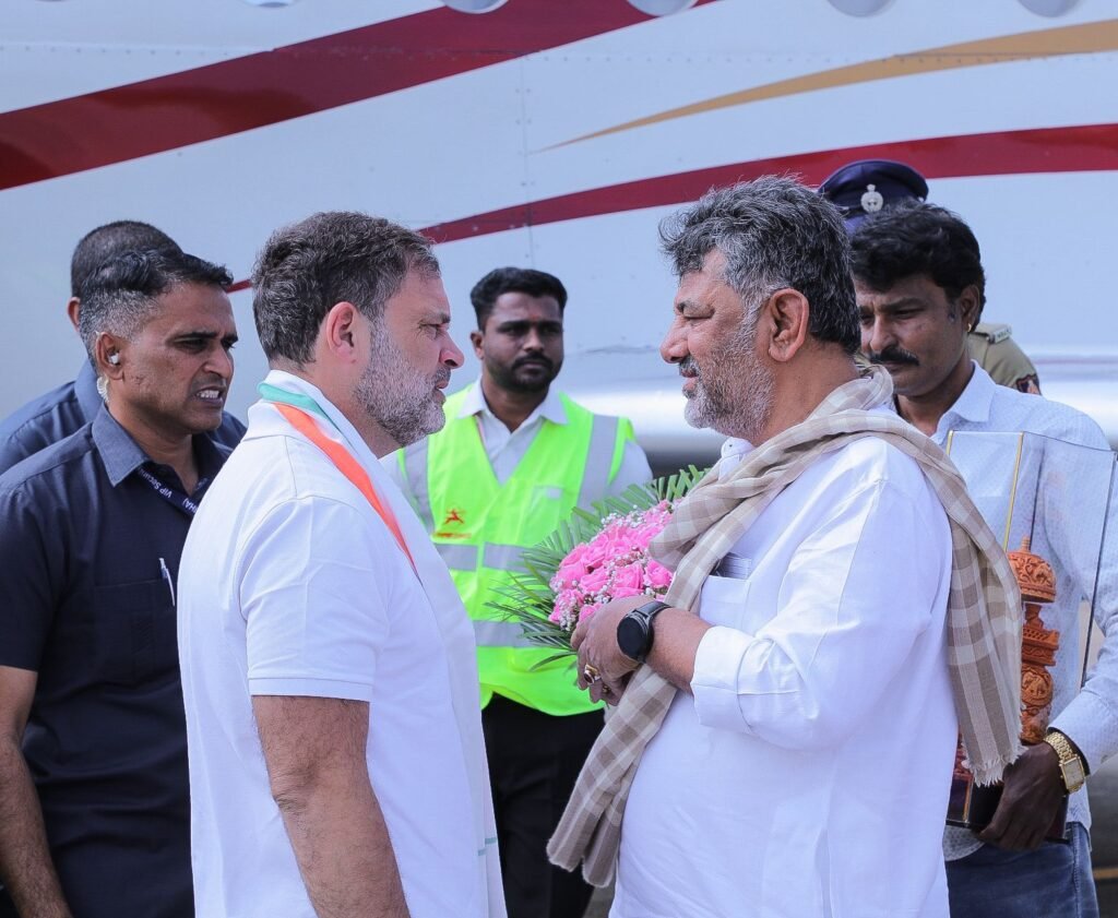 Karnataka CM Power Struggle: Why Is DK Shivakumar Treading Carefully After a Brief Rahul Gandhi Meet? 2 Karnataka CM Power Struggle: Why Is DK Shivakumar Treading Carefully After a Brief Rahul Gandhi Meet?