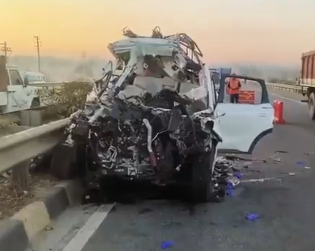 Hoskote Highway Turns Death Trap: Axle Break Triggers Chain Crash, 7 Dead Including 6 in XUV700